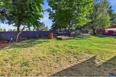1249 SW Maple St, Dallas, OR 97338 - Photo 31