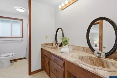 1249 SW Maple St, Dallas, OR 97338 - Photo 19
