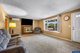3965 48th Ave NE, Salem, OR 97305 - Photo 7