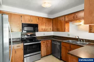 113 SW 9th St, Sublimity, OR 97385 - Photo 15