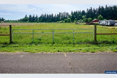 5724 Anderson Rd S, Aurora, OR 97002 - Photo 23