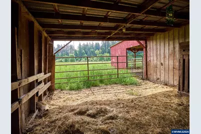 5724 Anderson Rd S, Aurora, OR 97002 - Photo 33