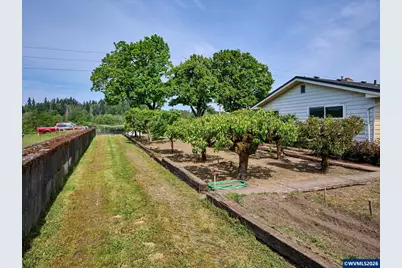 5724 Anderson Rd S, Aurora, OR 97002 - Photo 27