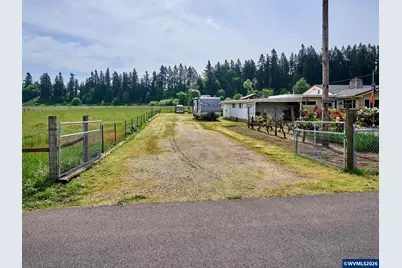 5724 Anderson Rd S, Aurora, OR 97002 - Photo 35