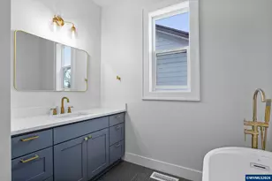 134 Rainier Dr SE, Salem, OR 97306 - Photo 21