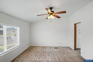 3946 Willamette Ave SE, Albany, OR 97322 - Photo 19