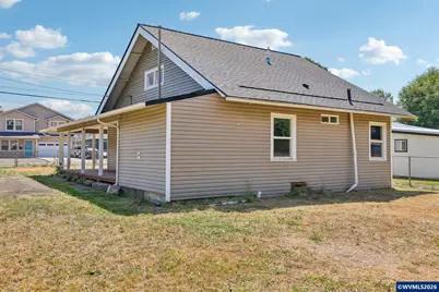 430 Log Cabin St, Independence, OR 97351 - Photo 29