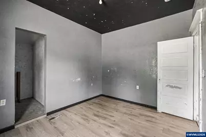 430 Log Cabin St, Independence, OR 97351 - Photo 25
