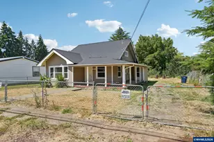 430 Log Cabin St, Independence, OR 97351 - Photo 3