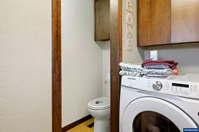 588 SE Kingwood Av, Mill City, OR 97360 - Photo 31