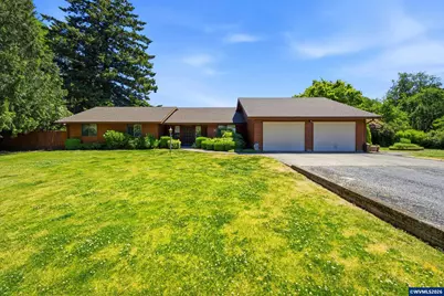 588 SE Kingwood Av, Mill City, OR 97360 - Photo 9