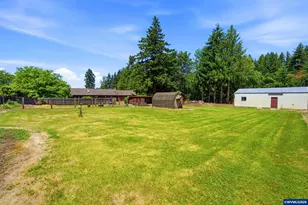 588 SE Kingwood Ave, Mill City, OR 97360 - Photo 41