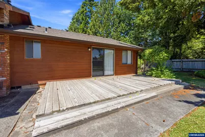 588 SE Kingwood Av, Mill City, OR 97360 - Photo 35