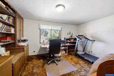 588 SE Kingwood Av, Mill City, OR 97360 - Photo 17