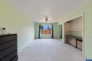 1025 N 3rd St, Woodburn, OR 97071 - Photo 27