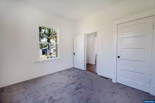 170 23rd St NE, Salem, OR 97301 - Photo 23