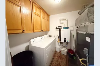 1215 E Ellendale Av, Dallas, OR 97338 - Photo 41