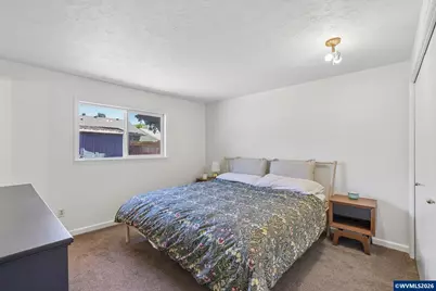1969 Waln Creek Dr S, Salem, OR 97306 - Photo 13