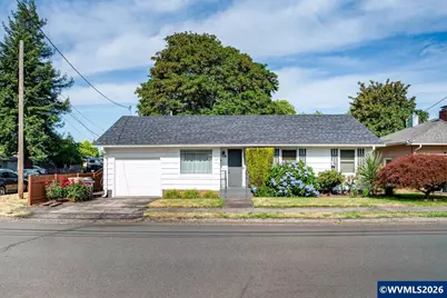 320 S 7th St, Lebanon, OR 97355 - Photo 1