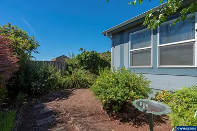5422 Portland Rd NE #130, Salem, OR 97305 - Photo 9