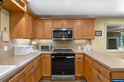 925 15th St NE, Salem, OR 97301 - Photo 11