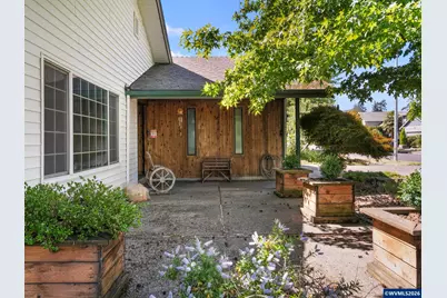 4698 Happy Dr NE, Salem, OR 97305 - Photo 25