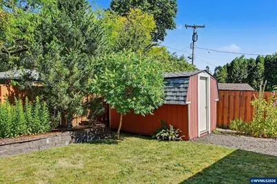1705 NW Menlo Dr, Corvallis, OR 97330 - Photo 35
