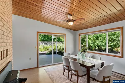 1705 NW Menlo Dr, Corvallis, OR 97330 - Photo 15