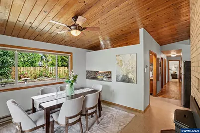 1705 NW Menlo Dr, Corvallis, OR 97330 - Photo 13