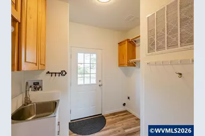 33842 Brewster Rd, Lebanon, OR 97355 - Photo 13