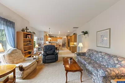 310 NW Foxglove St, Dallas, OR 97338 - Photo 23