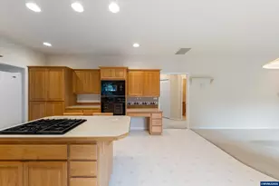 310 NW Foxglove St, Dallas, OR 97338 - Photo 13