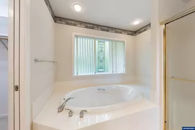 310 NW Foxglove St, Dallas, OR 97338 - Photo 39