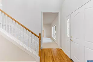 310 NW Foxglove St, Dallas, OR 97338 - Photo 5