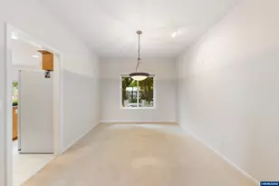 310 NW Foxglove St, Dallas, OR 97338 - Photo 17