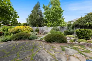 310 NW Foxglove St, Dallas, OR 97338 - Photo 47