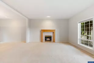 310 NW Foxglove St, Dallas, OR 97338 - Photo 21