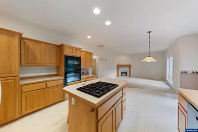 310 NW Foxglove St, Dallas, OR 97338 - Photo 13