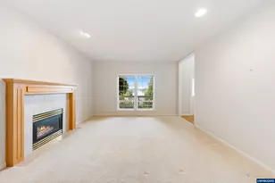 310 NW Foxglove St, Dallas, OR 97338 - Photo 23