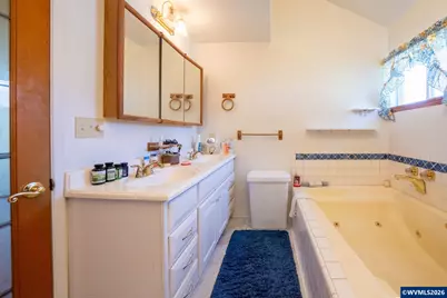 1017 NE Lake Dr, Lincoln City, OR 97367 - Photo 29