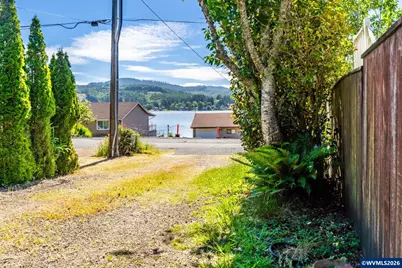 1017 NE Lake Dr, Lincoln City, OR 97367 - Photo 31
