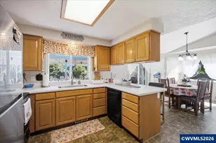 772 Cherry Blossom Ln, Lebanon, OR 97355 - Photo 9