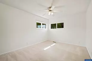 4087 Beverly Ave NE, Salem, OR 97305 - Photo 17