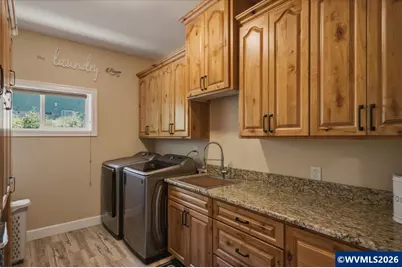 240 Meyer St, Detroit, OR 97342 - Photo 27