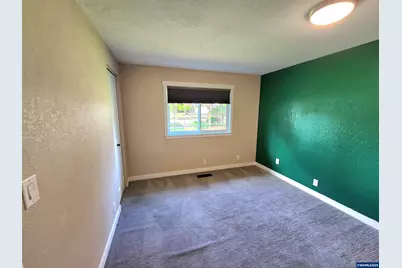540 Wormwood Dr SE, Salem, OR 97306 - Photo 13