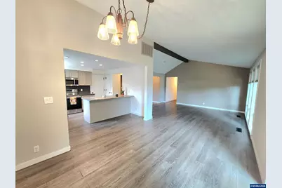 540 Wormwood Dr SE, Salem, OR 97306 - Photo 5