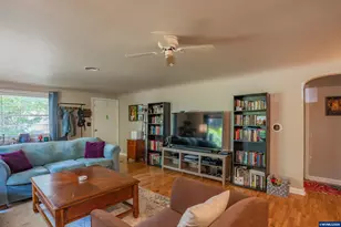 390 W D St, Lebanon, OR 97355 - Photo 13