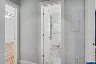 204 24th St NE, Salem, OR 97301 - Photo 9