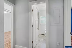 204 24th St NE, Salem, OR 97301 - Photo 9