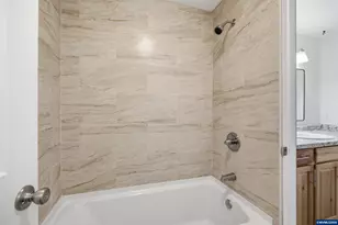 455 SE Park Ave, Corvallis, OR 97333 - Photo 19